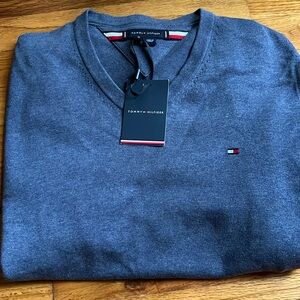 Tommy Hilfiger blue cotton v-neck sweater. NWT. Size XL